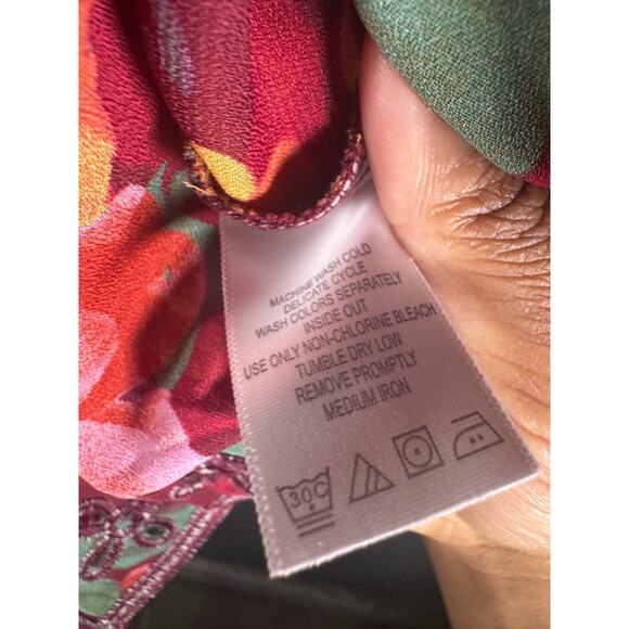 Denim 24/7 Blouse Women 16W Red Button Front Short Sleeve Embroidered Floral - Picture 3 of 8